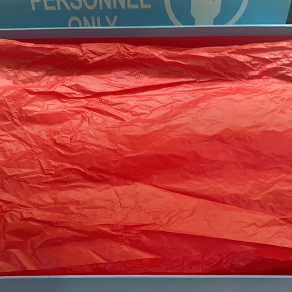 Gucci empty box with tissue and certificate👏😘🥰 - Picture 5 of 10